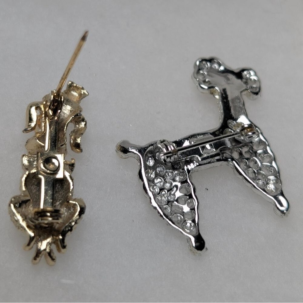 Vintage Poodle Brooch Pair Rhinestone Dog Pins Gold Silver Figural Grandmacore - Picture 4 of 11